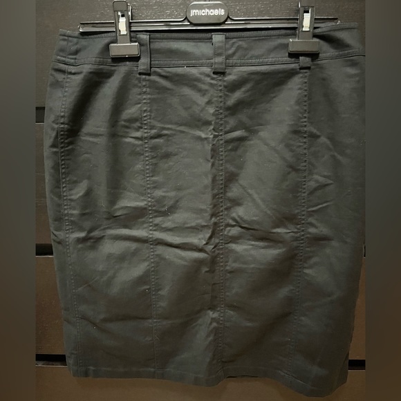 Button-Up Pencil Skirt - Picture 2 of 4